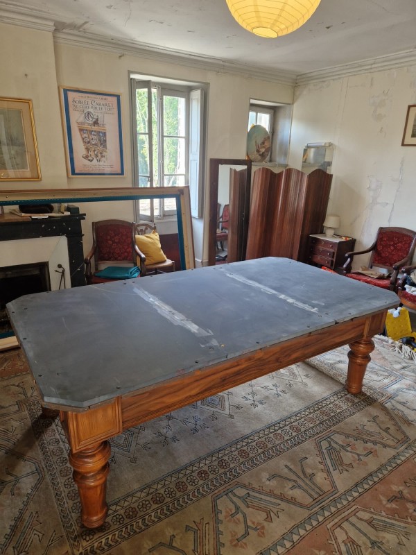 Remontage d’un billard français .