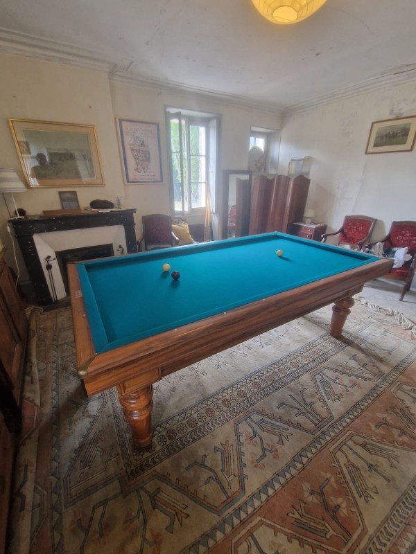 Remontage d’un billard français .