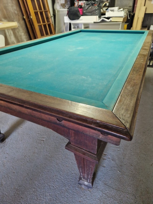 Remise en état d’un billard Français